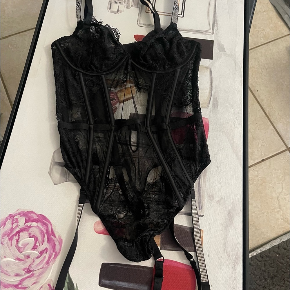 Black Victoria’s Secret Shine Strap Lingerie, sz small
